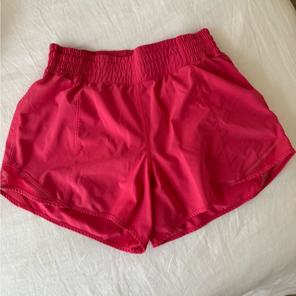 lululemon hottie hot shorts size 6 in bright Pink